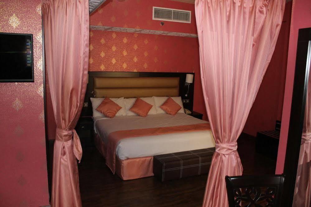 Rafee Hotel Дубай Екстериор снимка