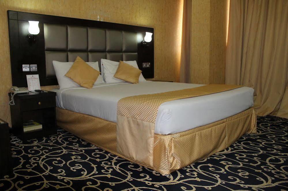 Rafee Hotel Дубай Екстериор снимка
